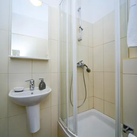 アパート Mahagony Deluxe ザダル