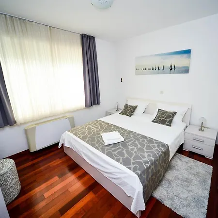 Apartman Mahagony Deluxe